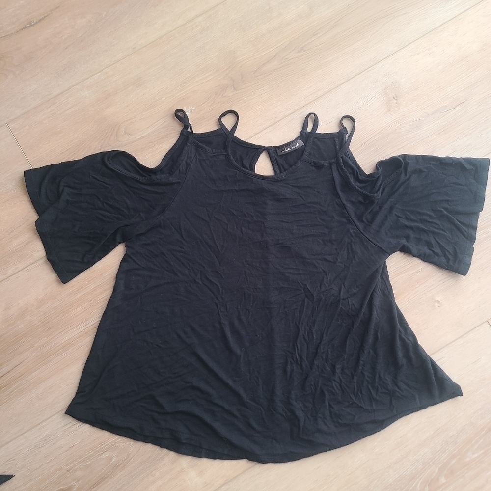 White Birch Black Small Cold Shoulder Half Sleeve Blouse EUC